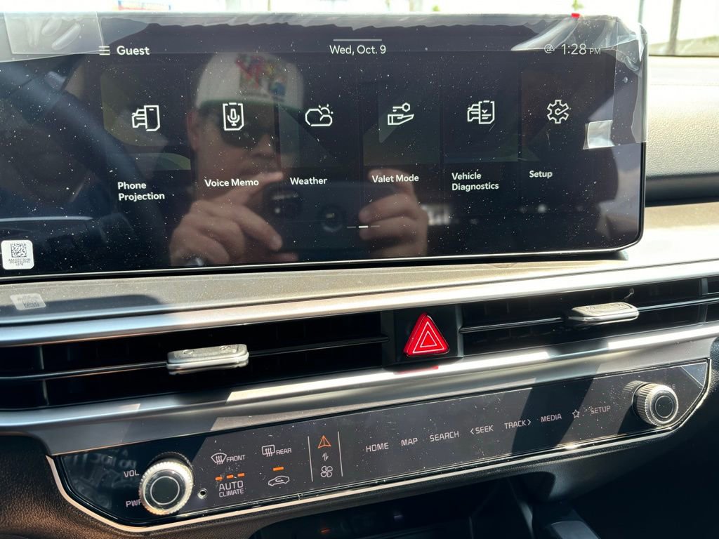 New 2025 Kia Sorento S image 8