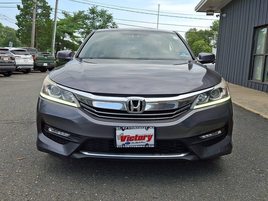 Used 2017 Honda Accord EX image 2