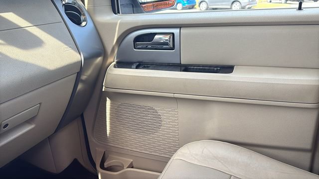Used 2016 Ford Expedition Limited w/ Equipment Group 301A image 23