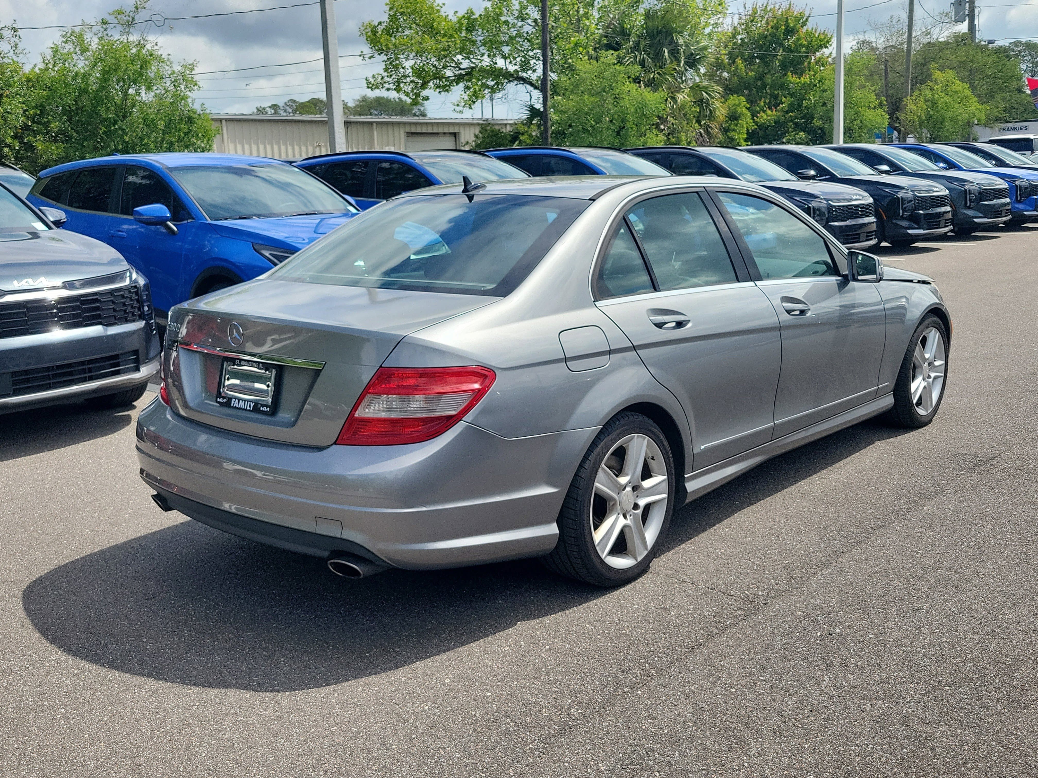 Used 2010 Mercedes-Benz C 300 Sedan image 6