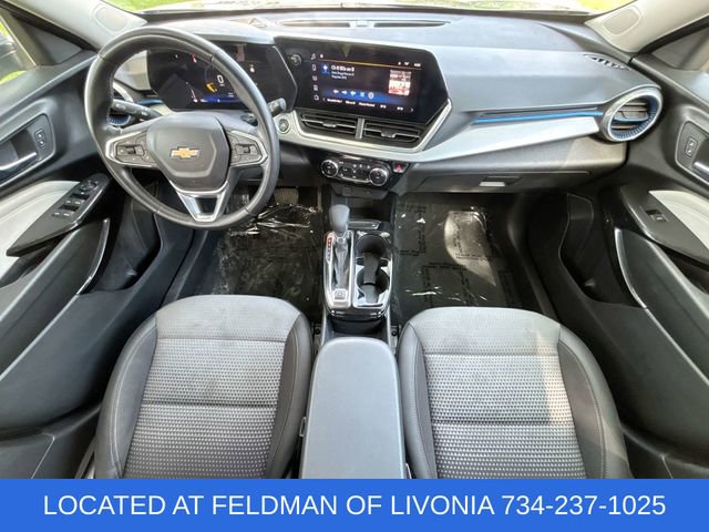 Used 2024 Chevrolet Trax LT w/ Driver Confidence Package FWD image 19