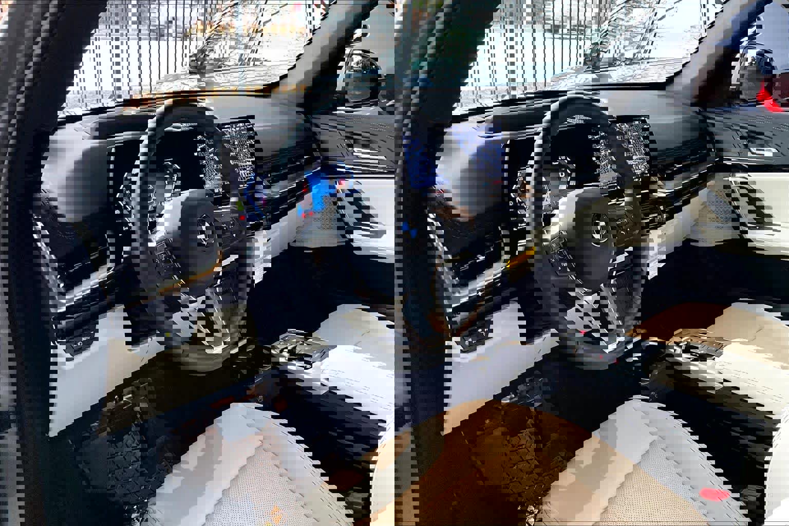 Certified 2026 BMW X1 xDrive28i w/ Technology Package image 17