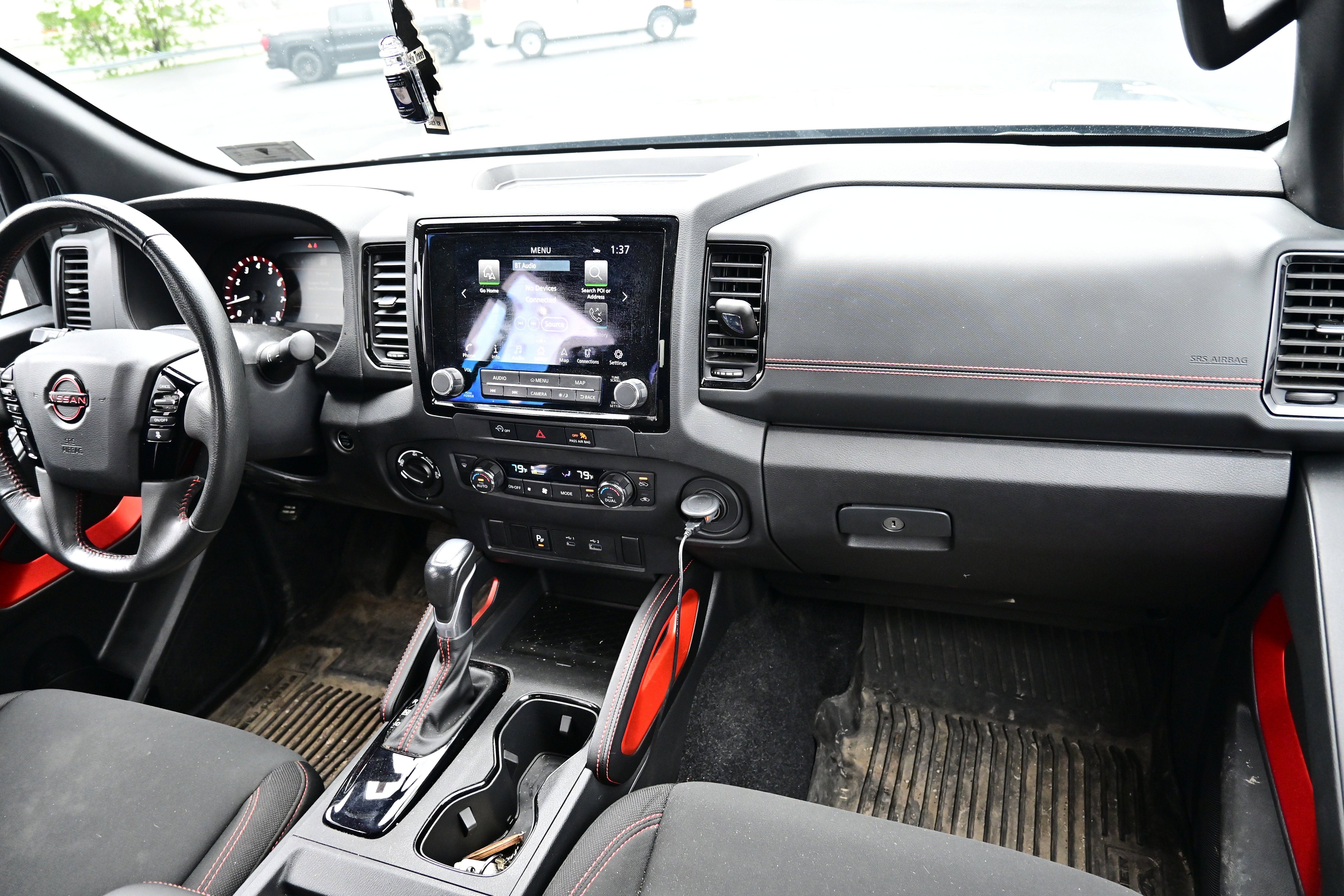 Used 2024 Nissan Frontier PRO-4X w/ Technology Package AWD/4WD image 19