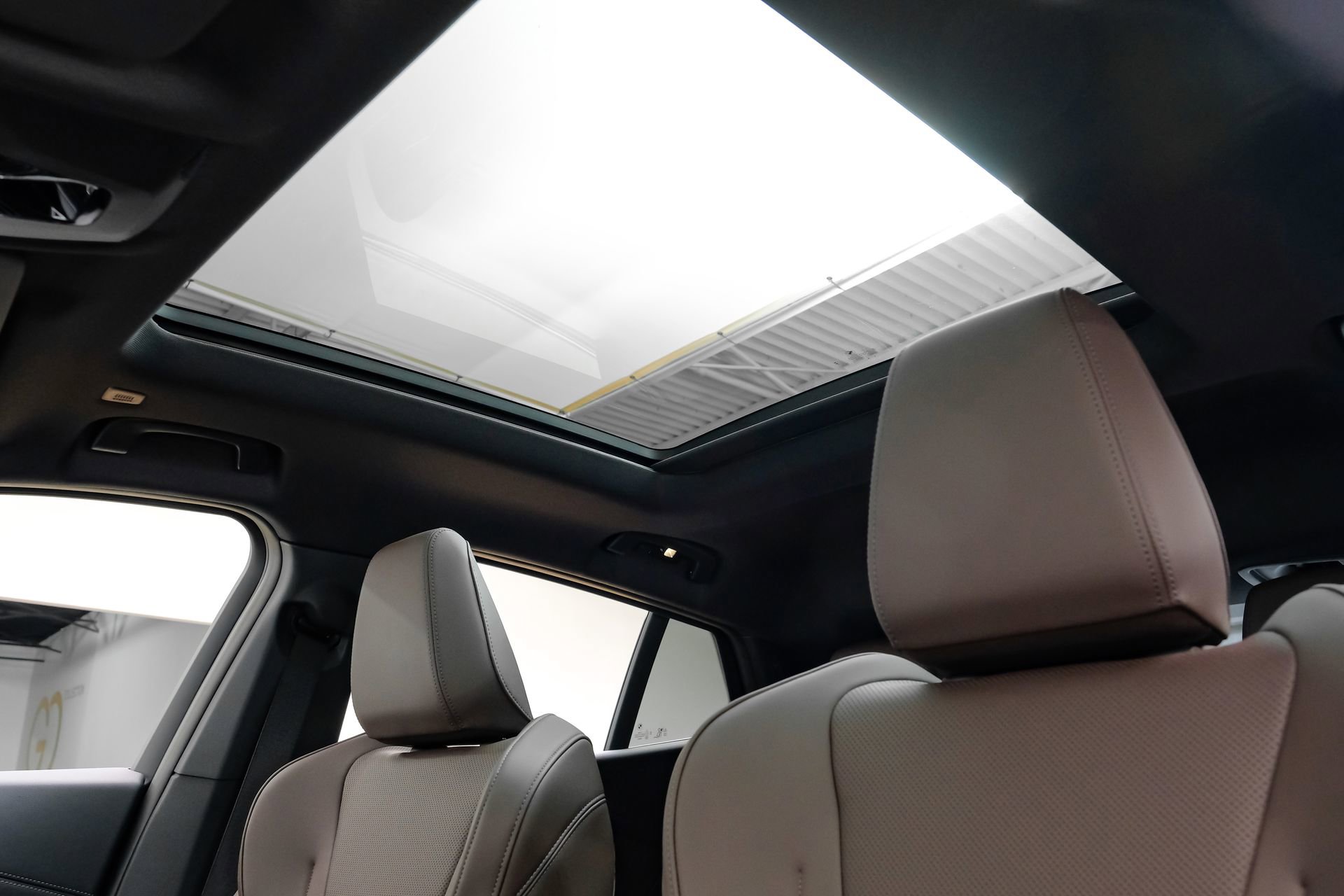 Used 2025 BMW X2 xDrive28i image 5