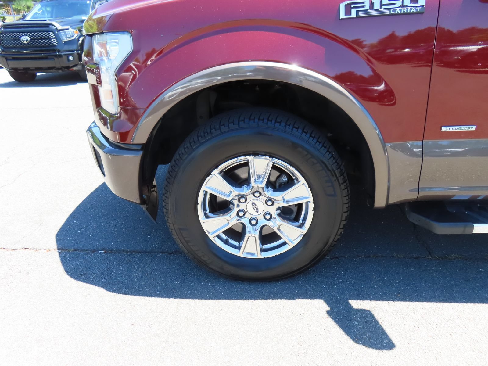 Used 2017 Ford F150 Lariat w/ Equipment Group 502A Luxury AWD/4WD image 14