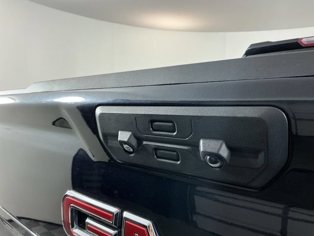 Used 2023 GMC Sierra 1500 AT4 w/ AT4 Premium Package AWD/4WD image 9