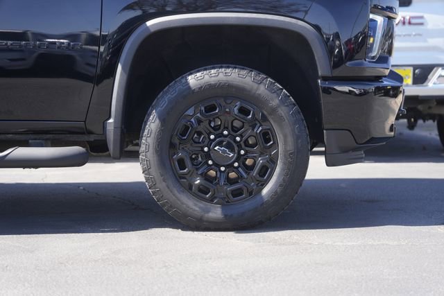 Used 2022 Chevrolet Silverado 2500 LTZ w/ LTZ Plus Package image 4