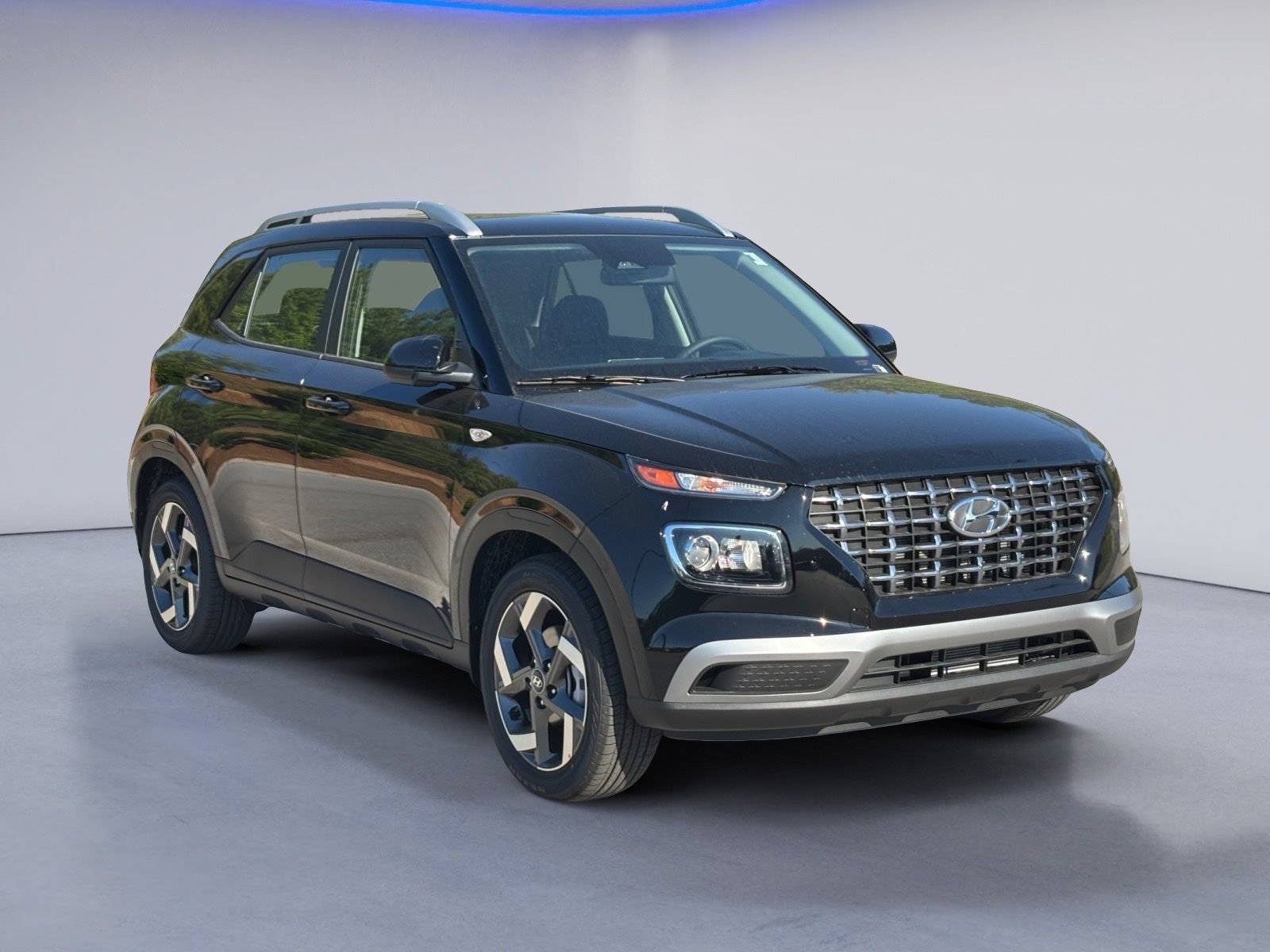 Used 2026 Hyundai Venue SEL FWD image 5