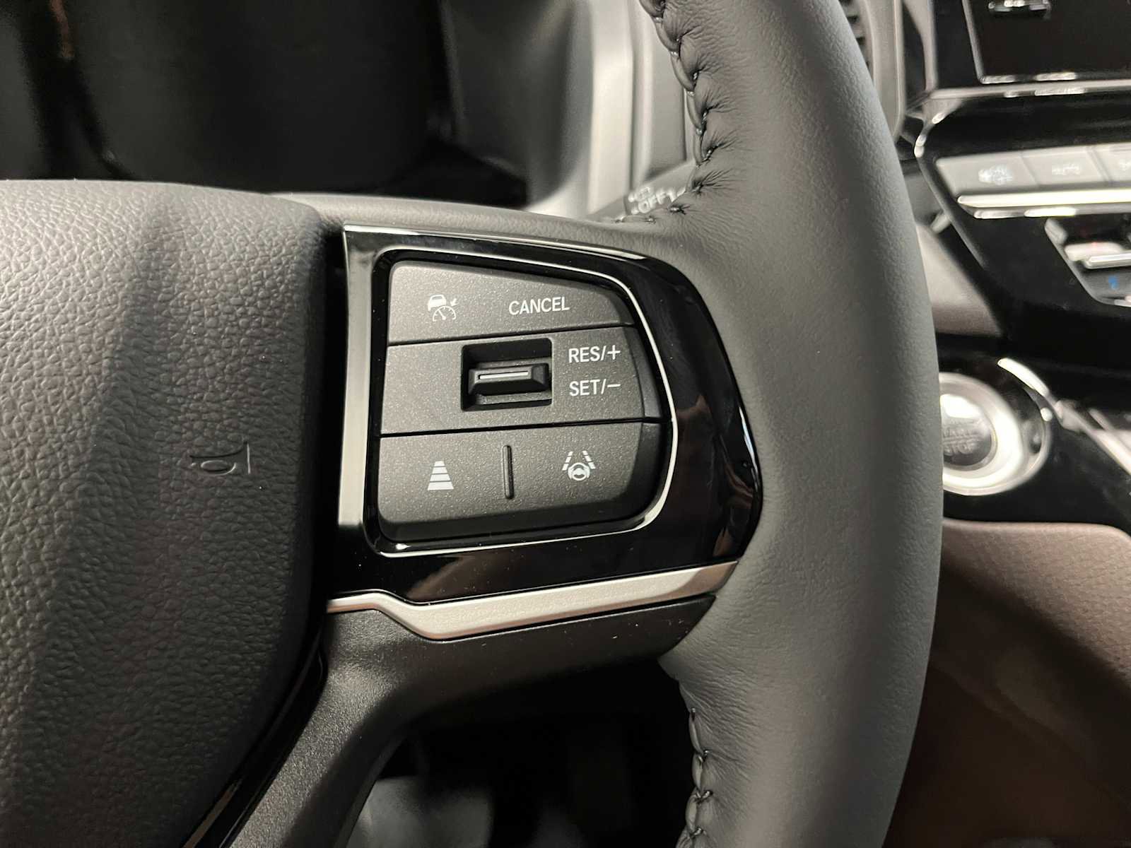 New 2026 Honda Odyssey Touring image 17