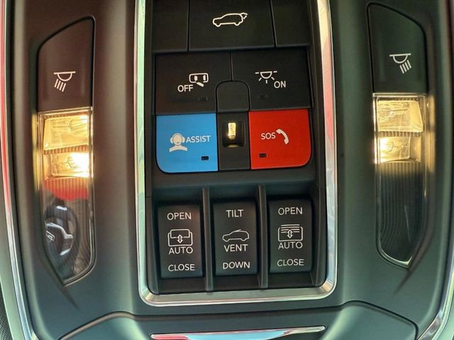 Used 2024 Jeep Wagoneer L Series II w/ Convenience Group I image 29