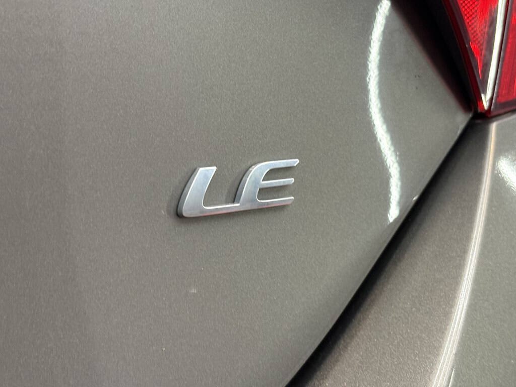 Used 2017 Toyota Corolla LE FWD image 22