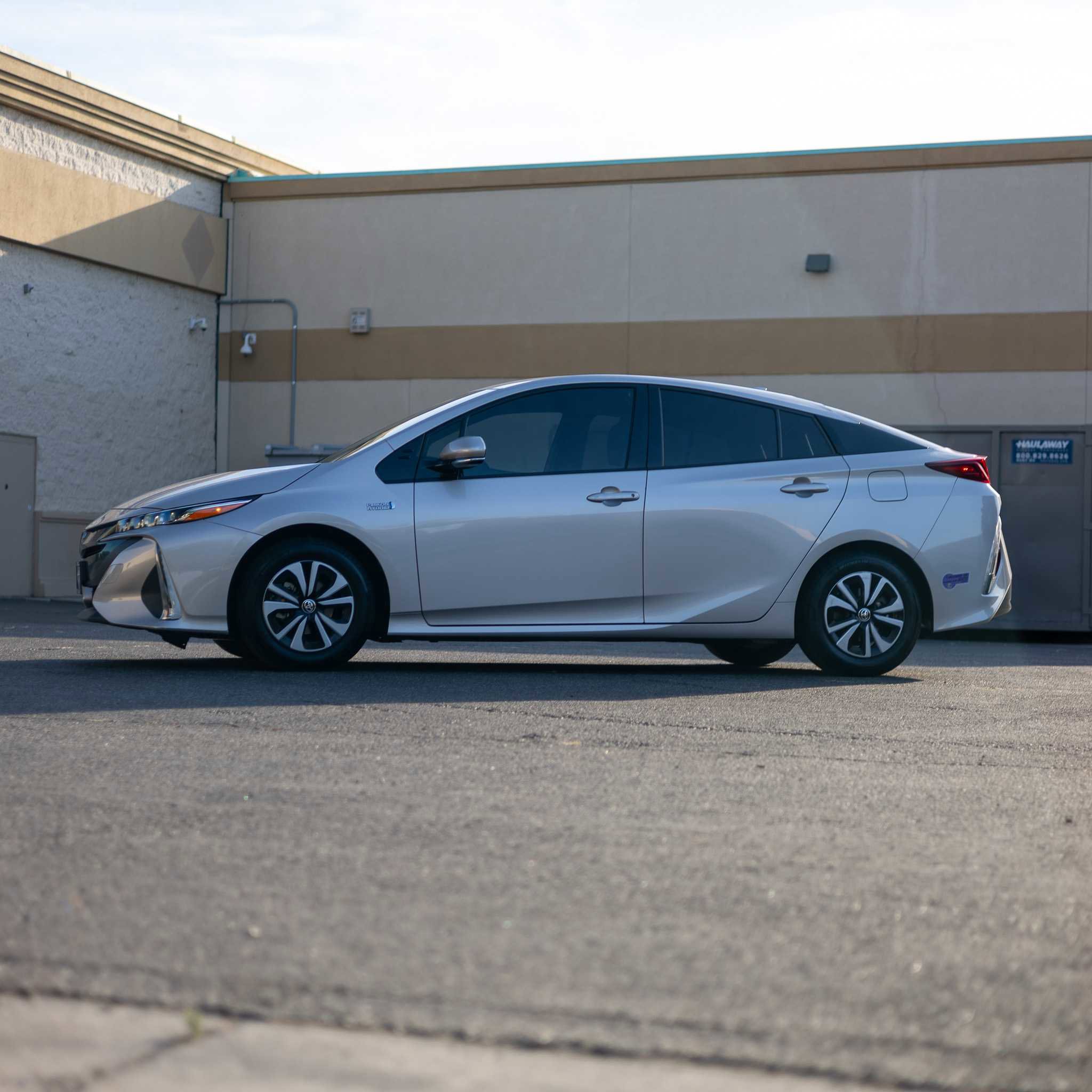 Used 2019 Toyota Prius Prime Premium image 4