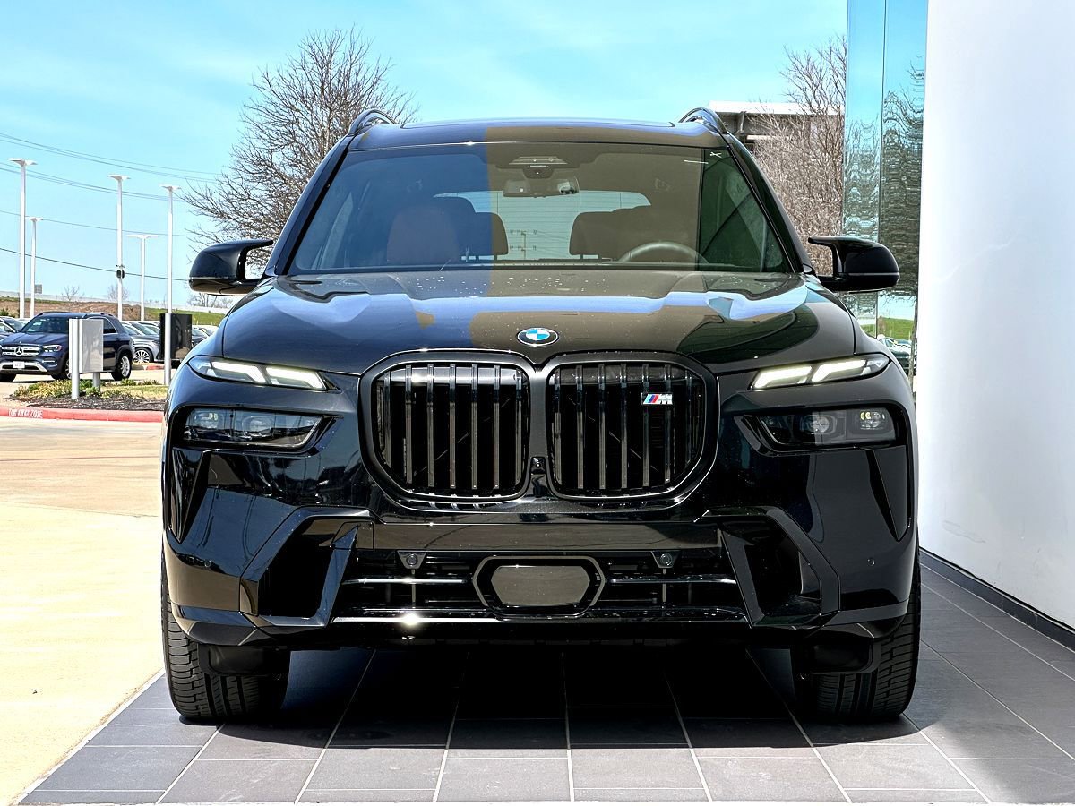 New 2026 BMW X7 M60i image 5