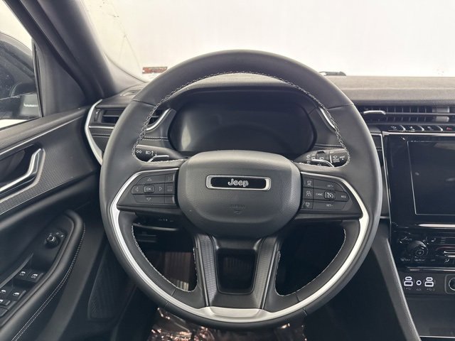 Used 2024 Jeep Grand Cherokee Altitude image 20