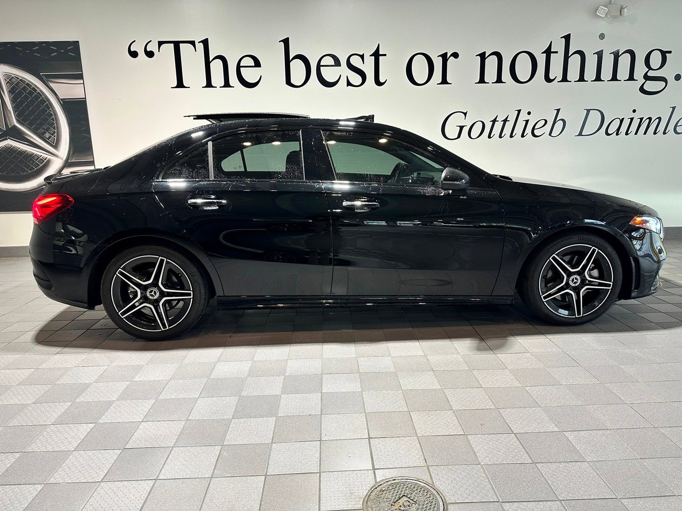 Certified 2022 Mercedes-Benz A 220 4MATIC image 2