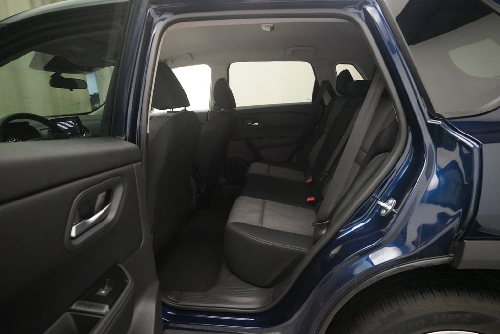 Certified 2026 Nissan Rogue SV image 16