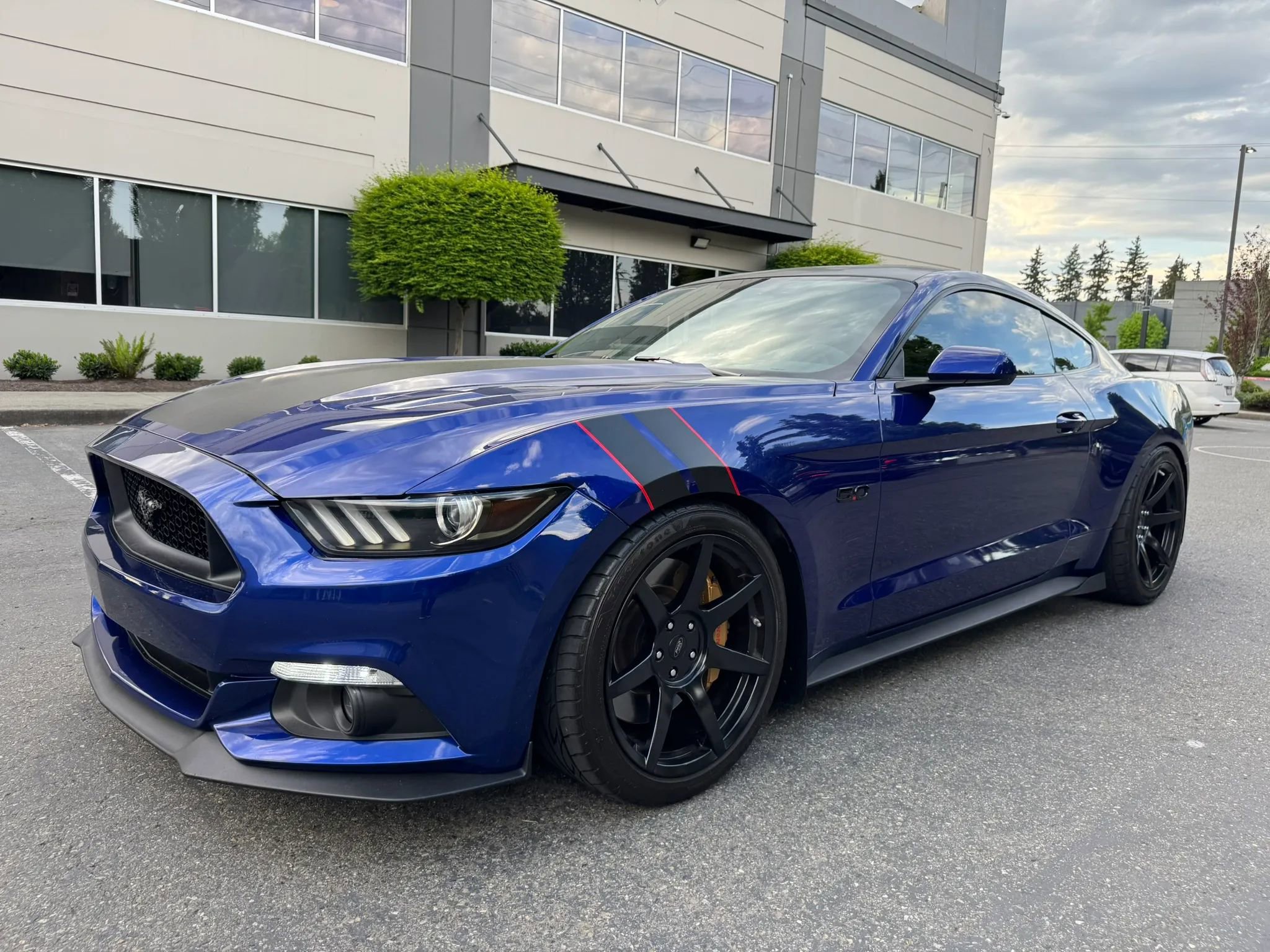 Used 2015 Ford Mustang GT w/ GT Performance Package RWD image 5
