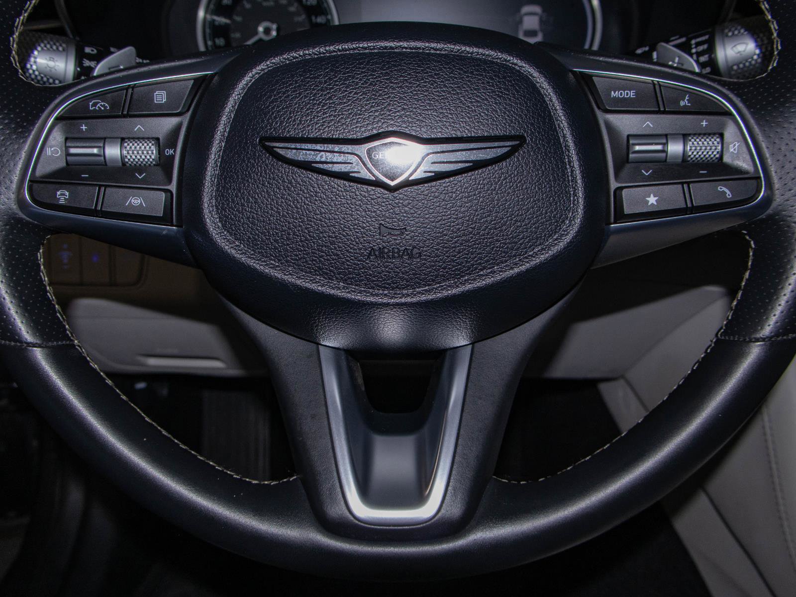 Used 2024 Genesis G70 2.5T image 12