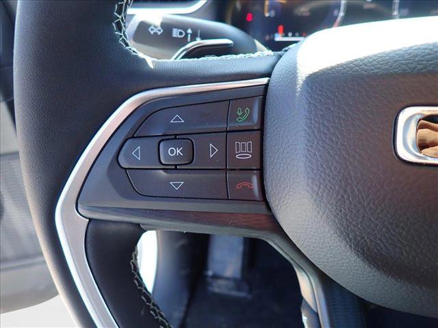 New 2025 Jeep Grand Cherokee Altitude image 17