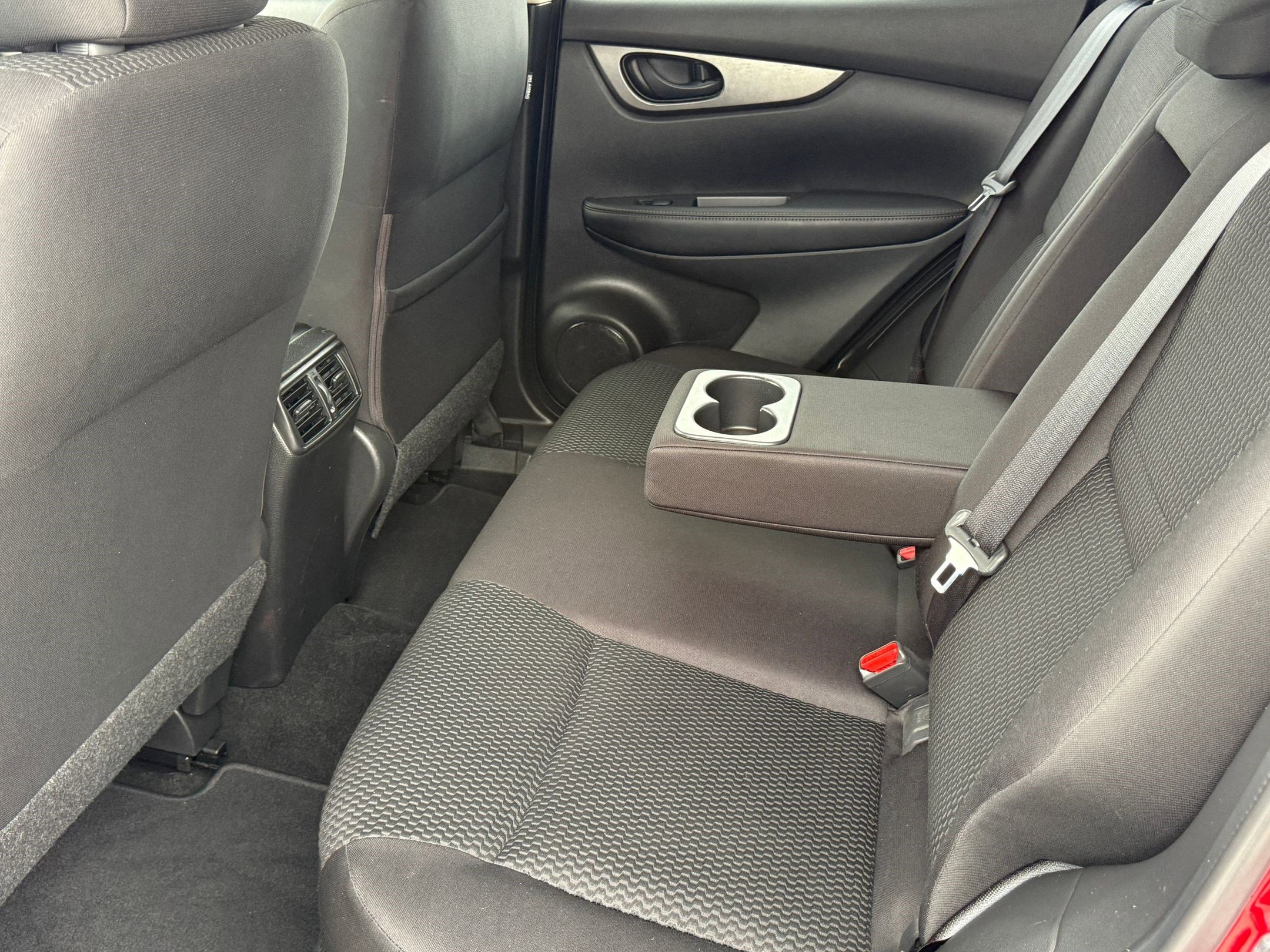 Used 2018 Nissan Rogue Sport S w/ S Appearance Package image 25
