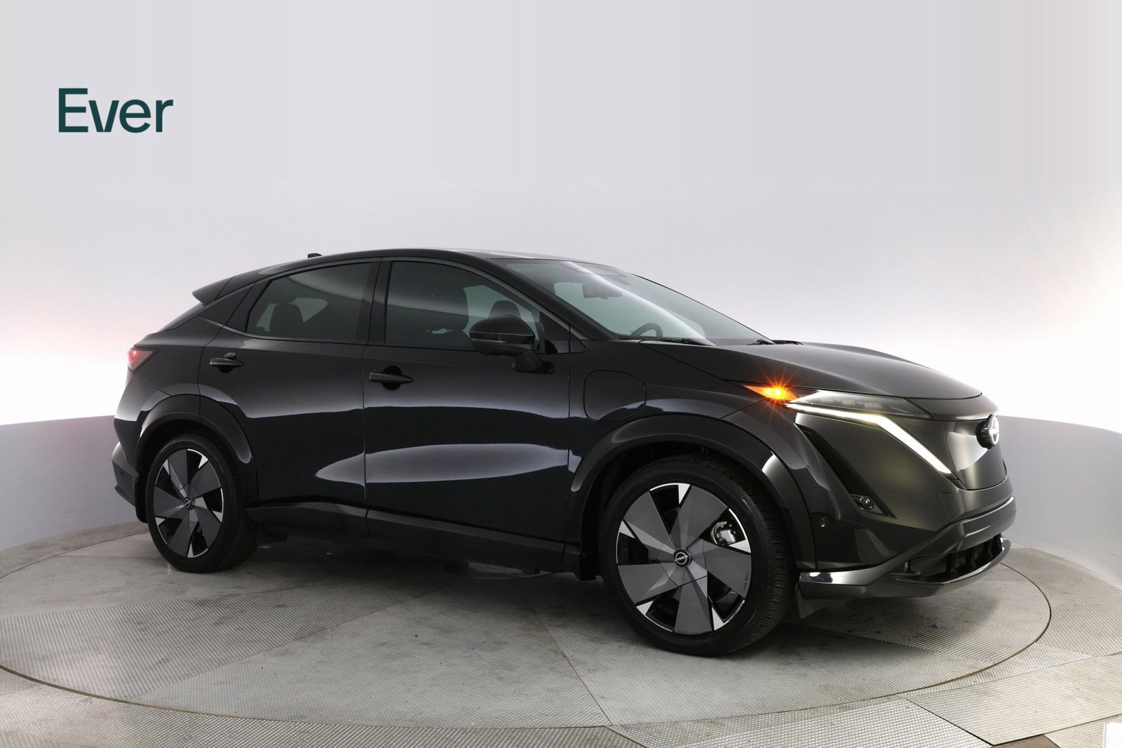 Used 2024 Nissan Ariya AWD image 5