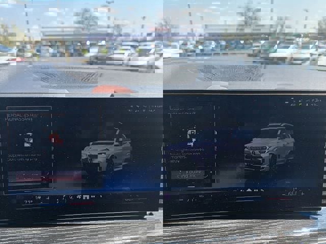 Used 2025 BMW X5 xDrive40i w/ Executive Package image 18