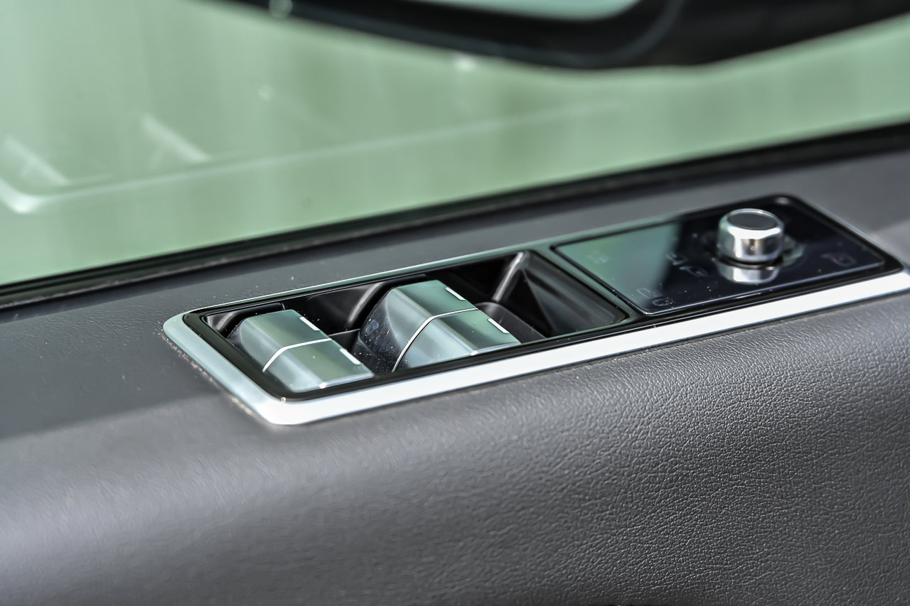 Used 2021 Land Rover Range Rover P525 Westminster Edition AWD/4WD image 18