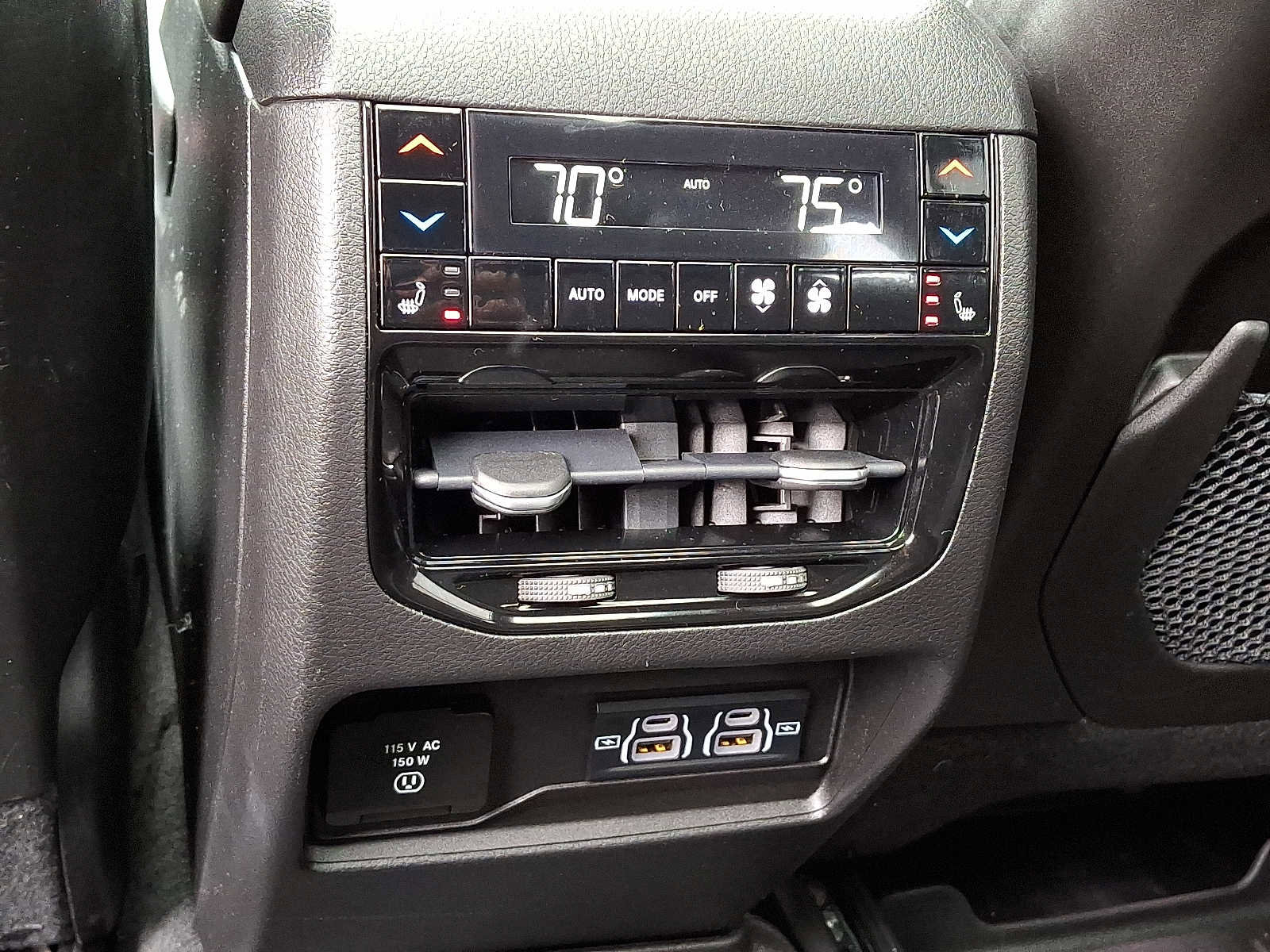 Used 2023 Jeep Grand Cherokee Overland w/ Adv Protech Group III image 11