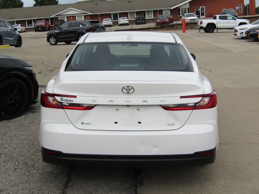 Used 2025 Toyota Camry LE FWD image 4