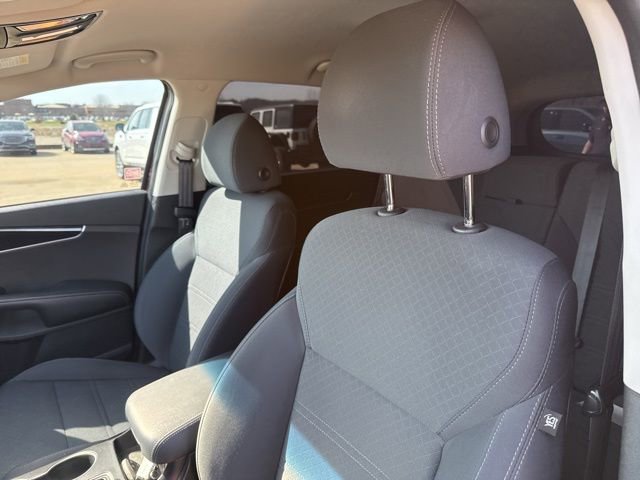 Used 2019 Kia Sorento S image 10