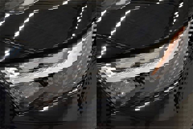 Used 2025 Toyota RAV4 LE image 17