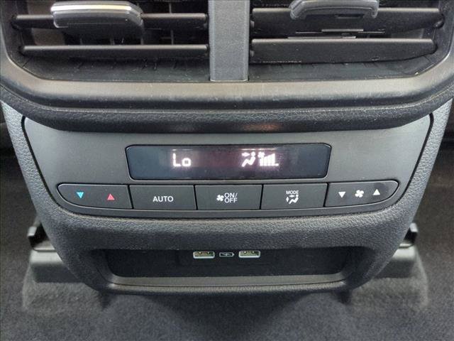 Used 2023 Honda Pilot Touring image 18