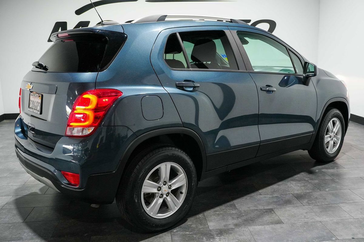 Used 2022 Chevrolet Trax LT w/ Driver Confidence Package AWD/4WD image 5