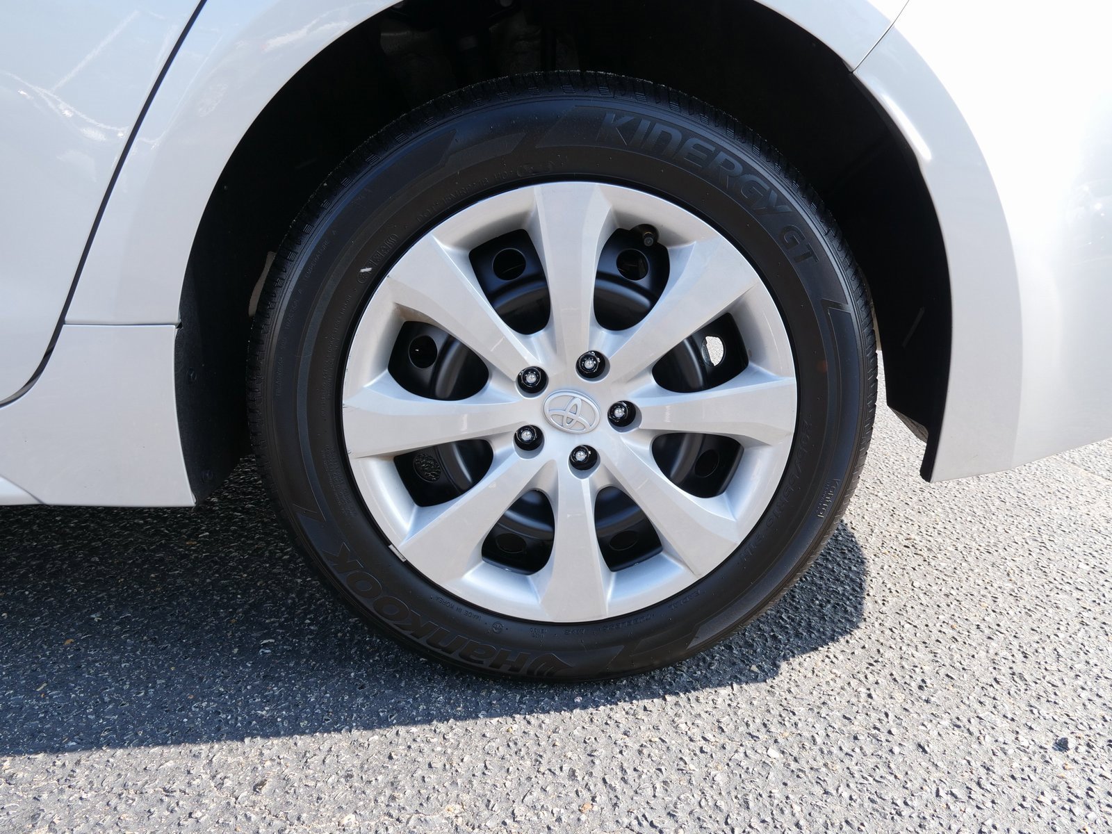 Used 2025 Toyota Corolla LE image 12