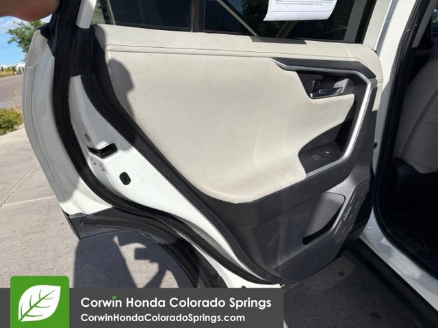 Used 2022 Toyota RAV4 Limited AWD/4WD image 16