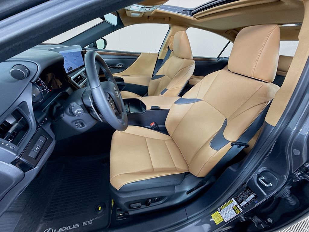 Certified 2025 Lexus ES 300h w/ Premium Package image 21