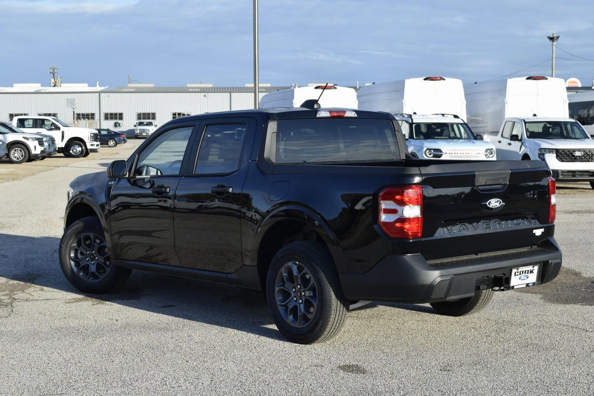 New 2026 Ford Maverick XLT image 4