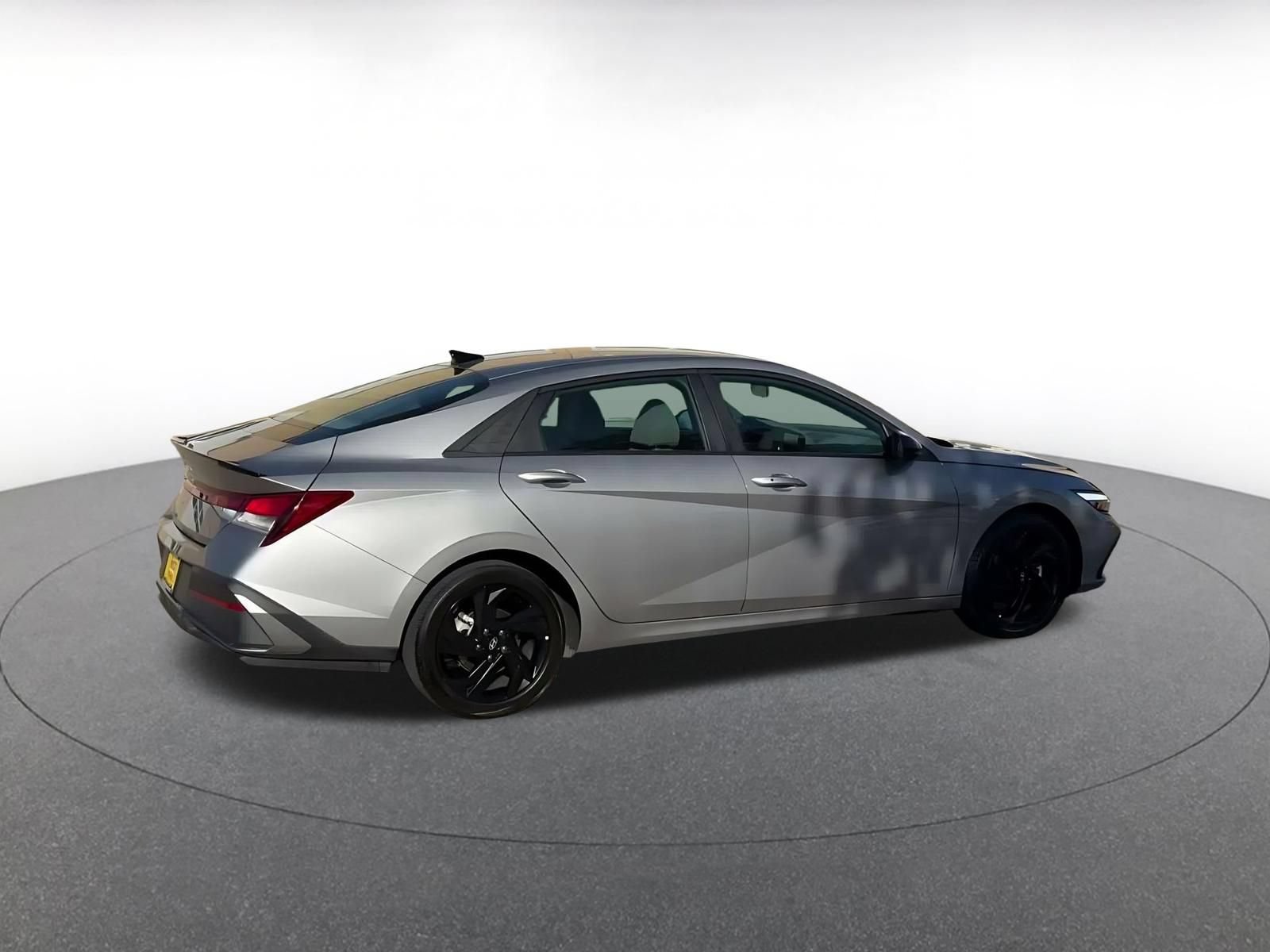 Used 2026 Hyundai Elantra Sport FWD image 13