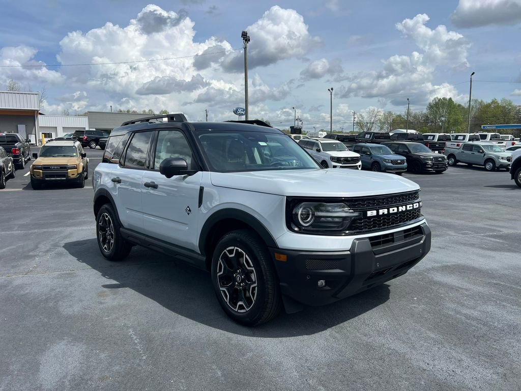 New 2026 Ford Bronco Sport Outer Banks w/ Outer Banks Tech Package+ AWD/4WD image 3