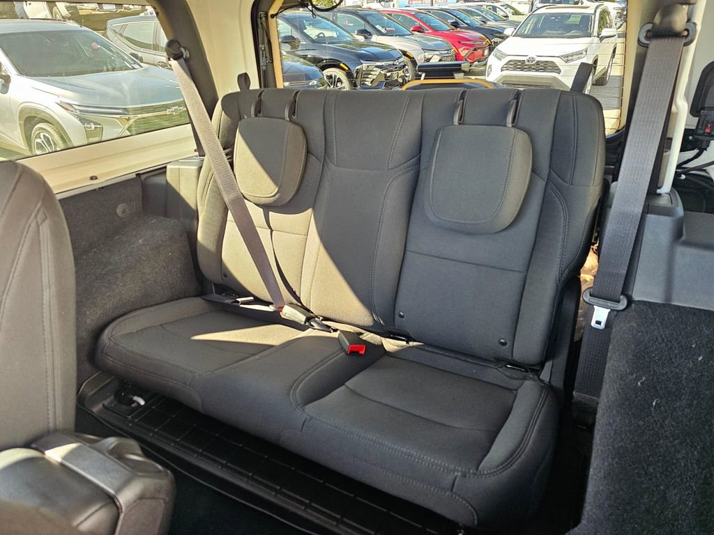 Used 2022 Jeep Wrangler Willys image 18