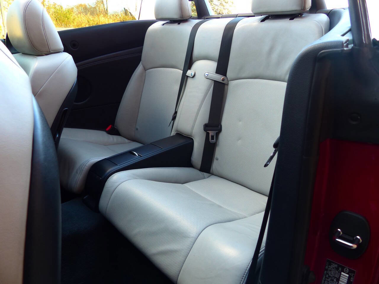 Used 2011 Lexus IS 250C w/ Luxury Pkg RWD image 41