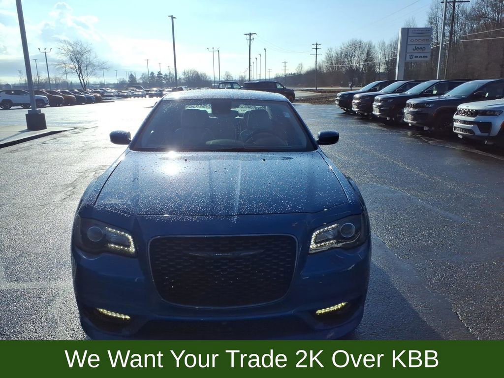 Used 2023 Chrysler 300 Touring L w/ Popular Equipment Group AWD/4WD image 7