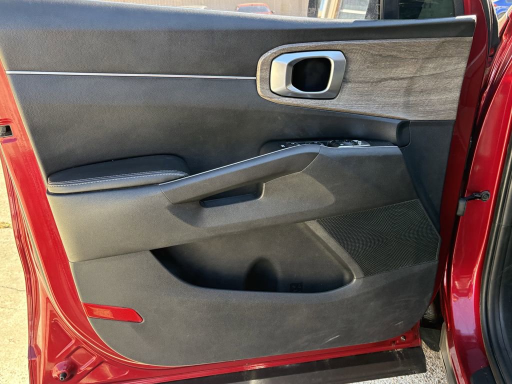 Used 2022 Kia Sorento EX image 10