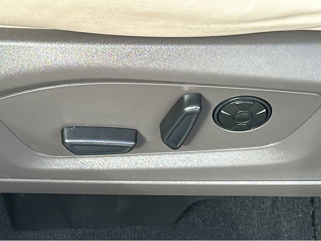 Used 2022 Ford Explorer Platinum w/ Equipment Group 601A image 37