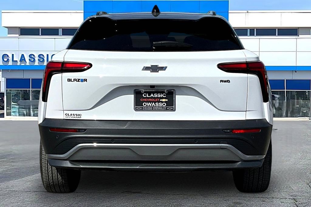 New 2026 Chevrolet Blazer EV LT image 4