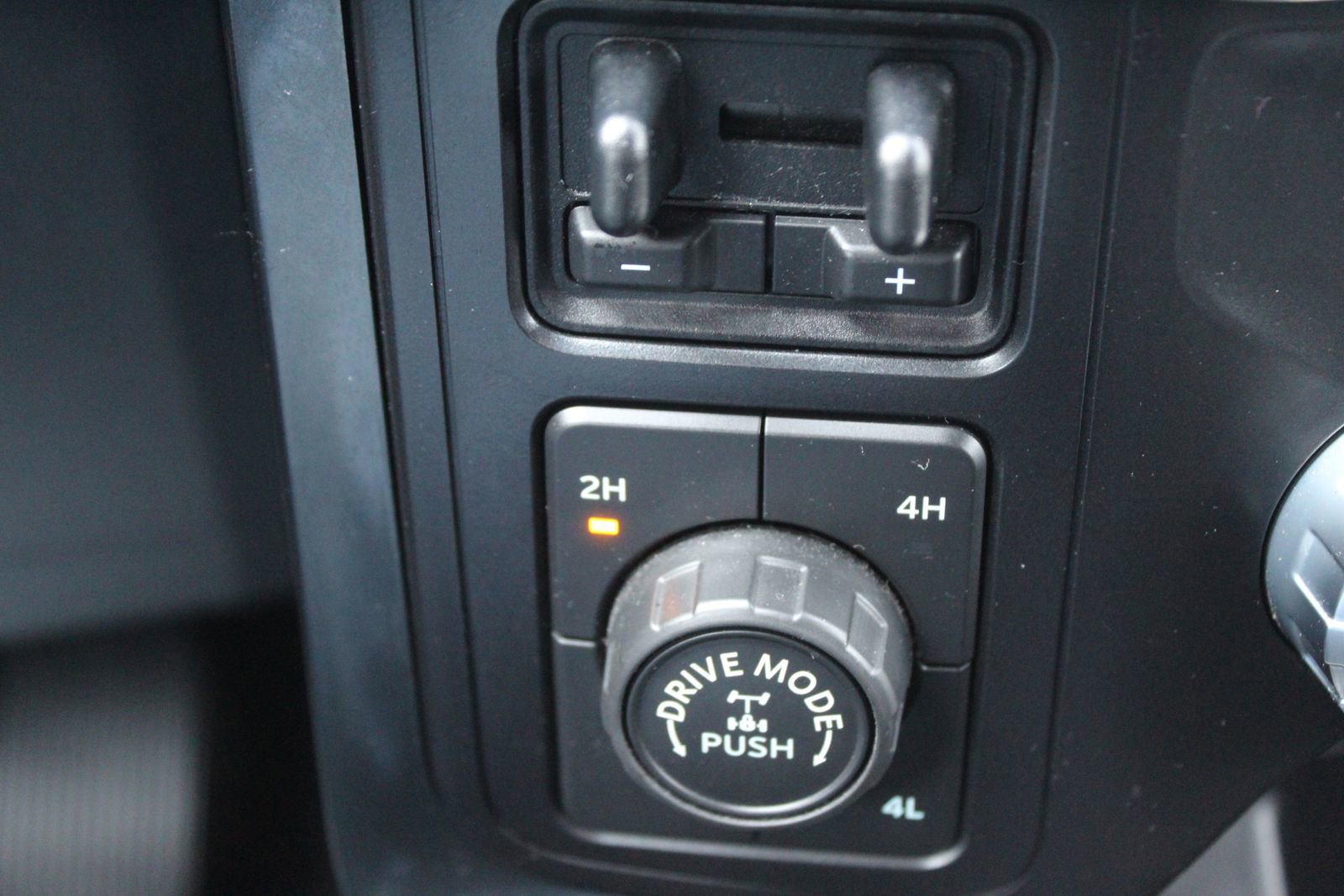 Used 2022 Ford F150 XLT w/ Equipment Group 302A High image 40