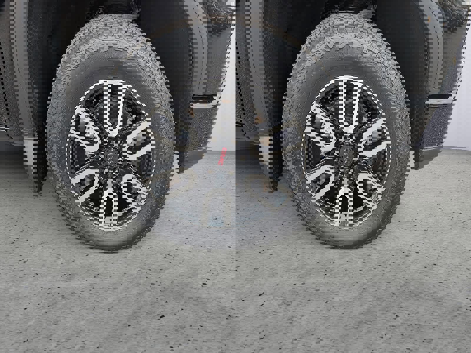 Certified 2023 GMC Sierra 1500 AT4 w/ Technology Package image 7