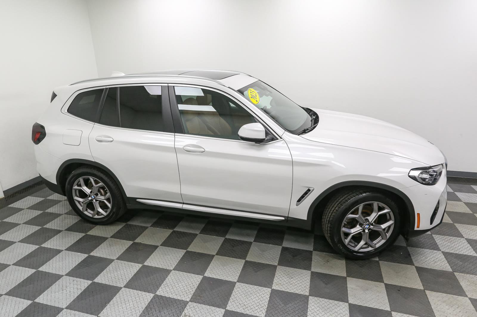 Used 2023 BMW X3 xDrive30i w/ Premium Package image 5