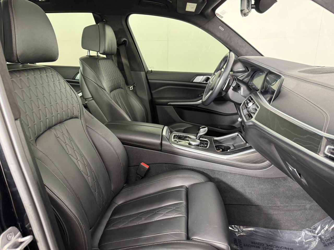 Used 2022 BMW X7 M50i w/ Cold Weather Package AWD/4WD image 9