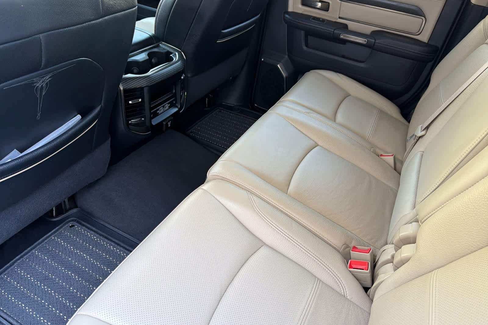 Used 2022 RAM 2500 Limited AWD/4WD image 4